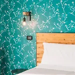 Travel Station Nocleg ze śniadaniem 4*