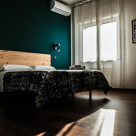 Oda ve Kahvaltı Travel Station Bari