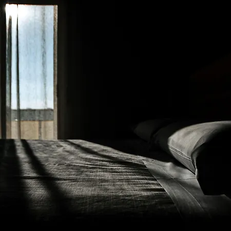 Travel Station Oda ve Kahvaltı 4*