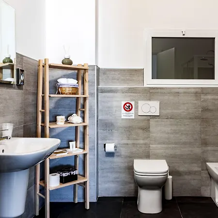 Oda ve Kahvaltı Travel Station Bari