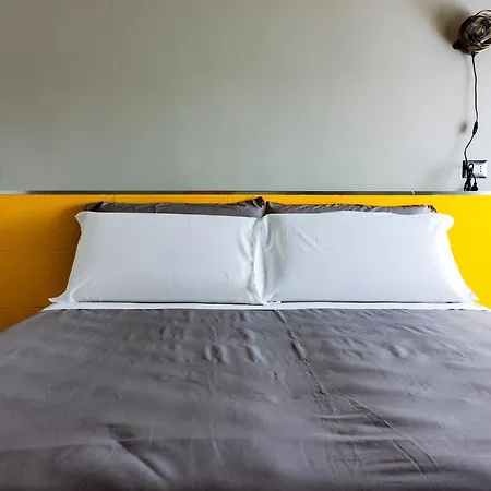 Travel Station Bed & Breakfast 2*
